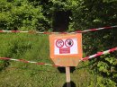 Le sentier rejoint la D437c